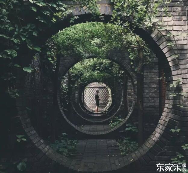 新砌墻體錯縫拼接，預(yù)留空隙，均勻受力