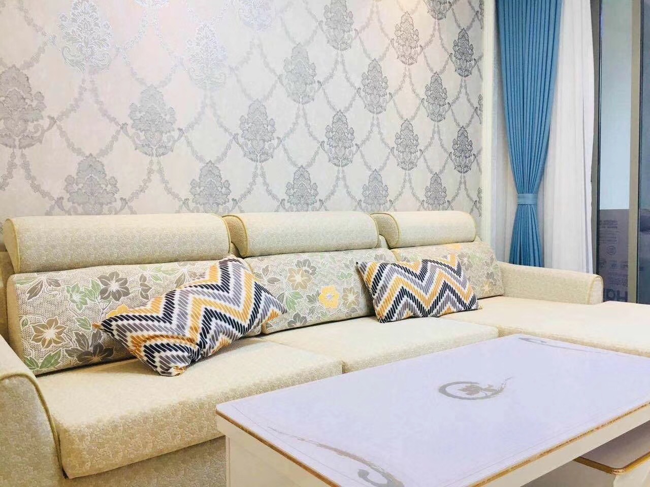 長(zhǎng)沙100平米三房?jī)蓮d北歐簡(jiǎn)約風(fēng)格客廳沙發(fā)