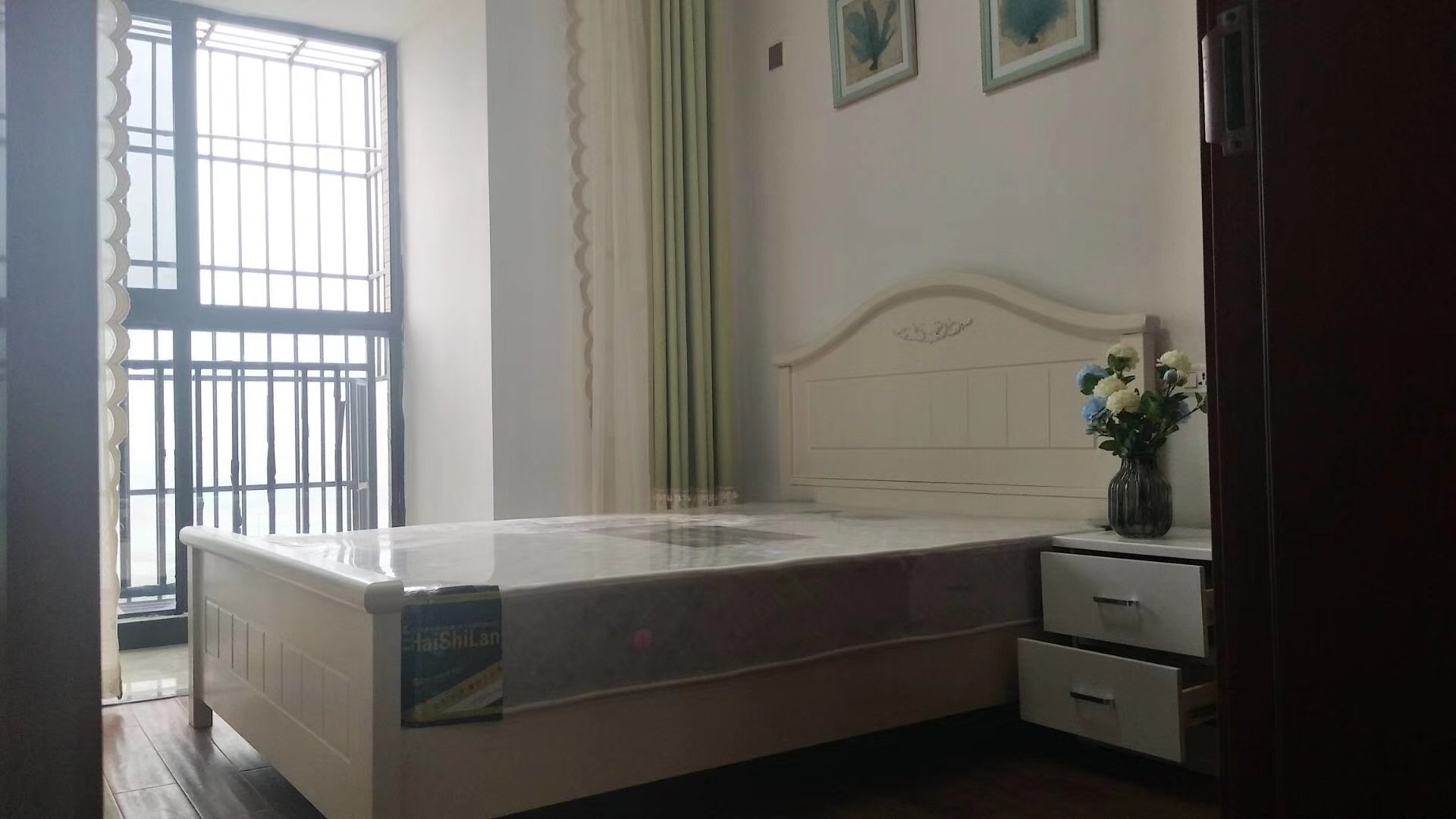 懷化85平米現(xiàn)代簡約風(fēng)格次臥裝修效果圖